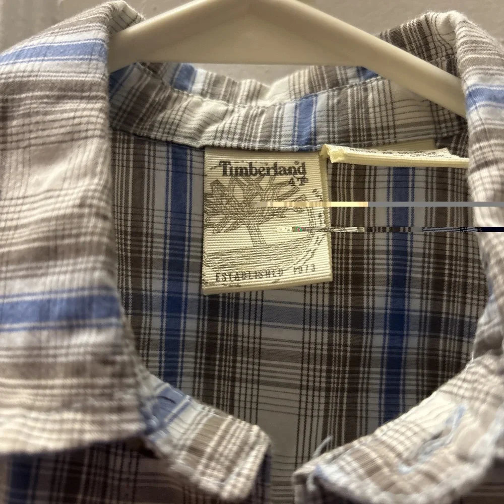 Timberland Boys Size 6 Short‎ Sleeved Button Up Dress Shirt, Blue And Brown